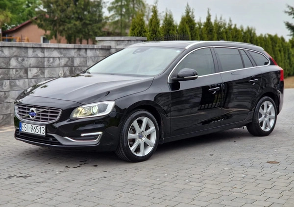 Volvo V60 cena 67499 przebieg: 100000, rok produkcji 2016 z Błaszki małe 497